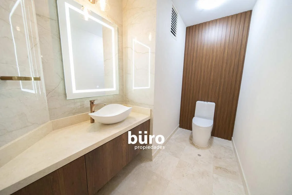 Lujoso Departamento en Venta en San Isidro Frente Al Golf