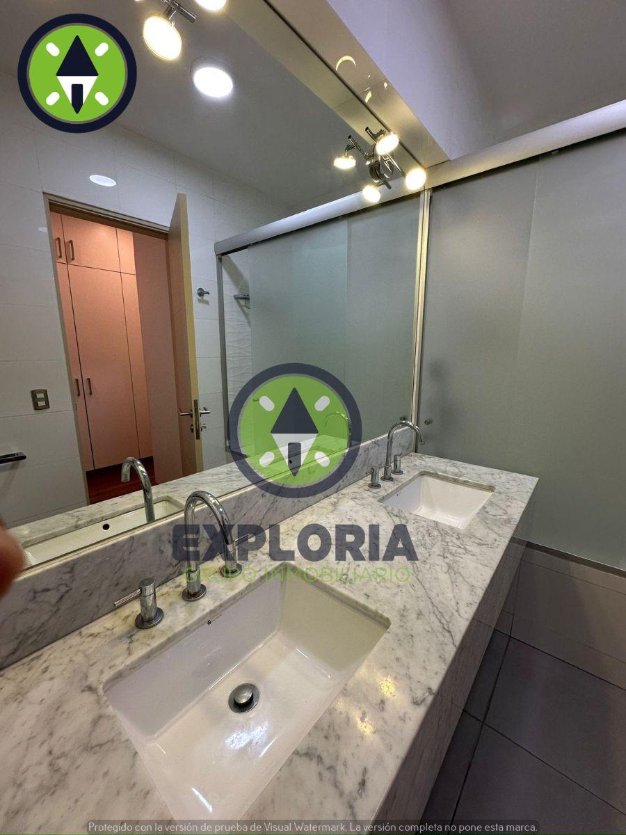 Venta de Exclusivo Departamento en Santacruz – Miraflores