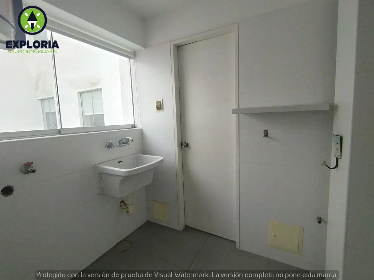 Lindo Departamento en Venta de 2 Dorm. en Miraflores