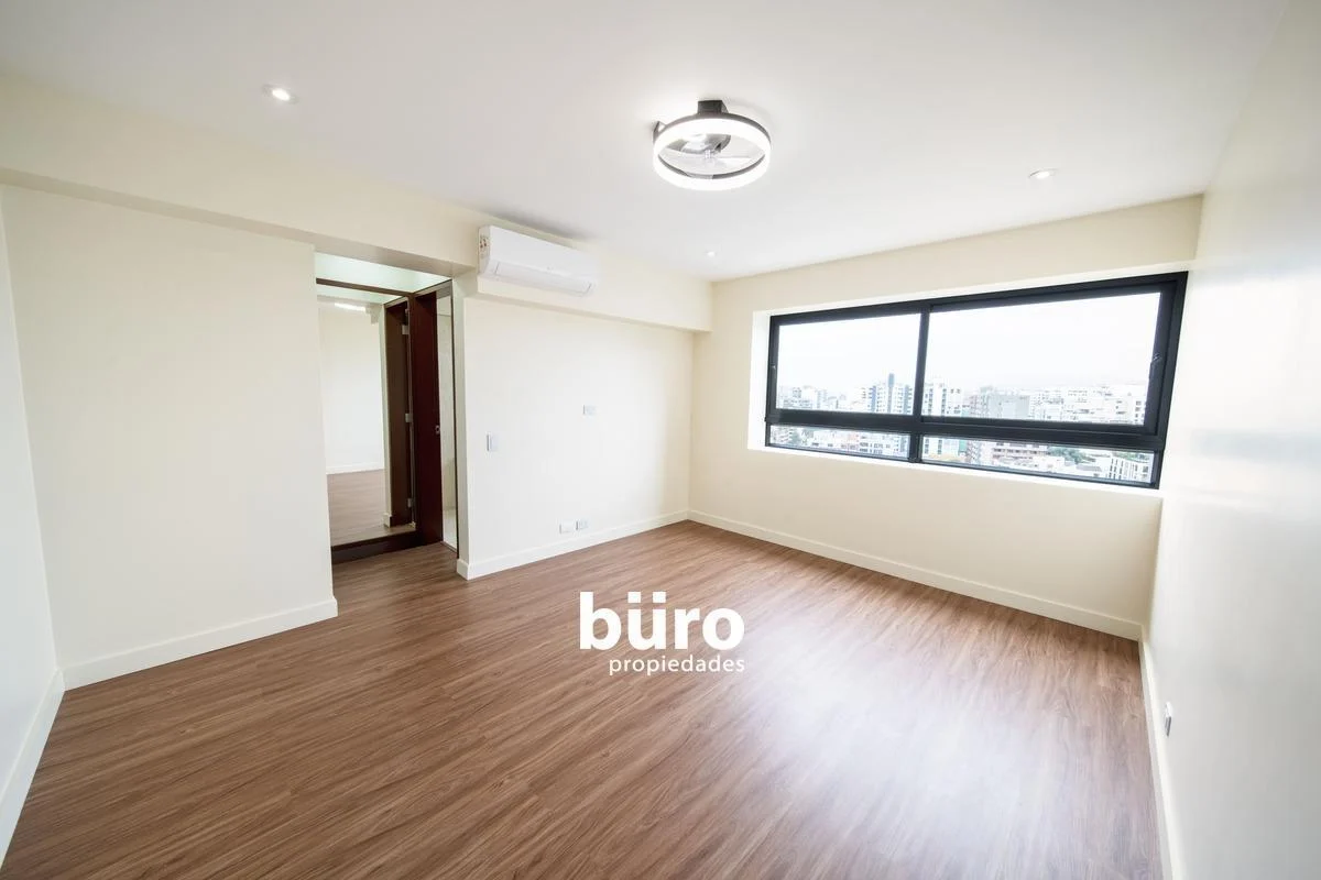 Lujoso Departamento en Venta en San Isidro Frente Al Golf