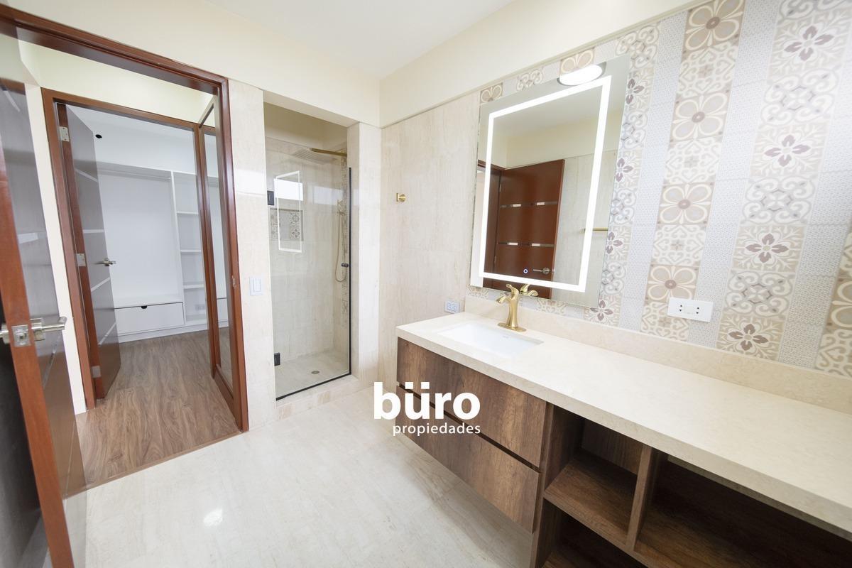 Lujoso Departamento en Venta en San Isidro Frente Al Golf