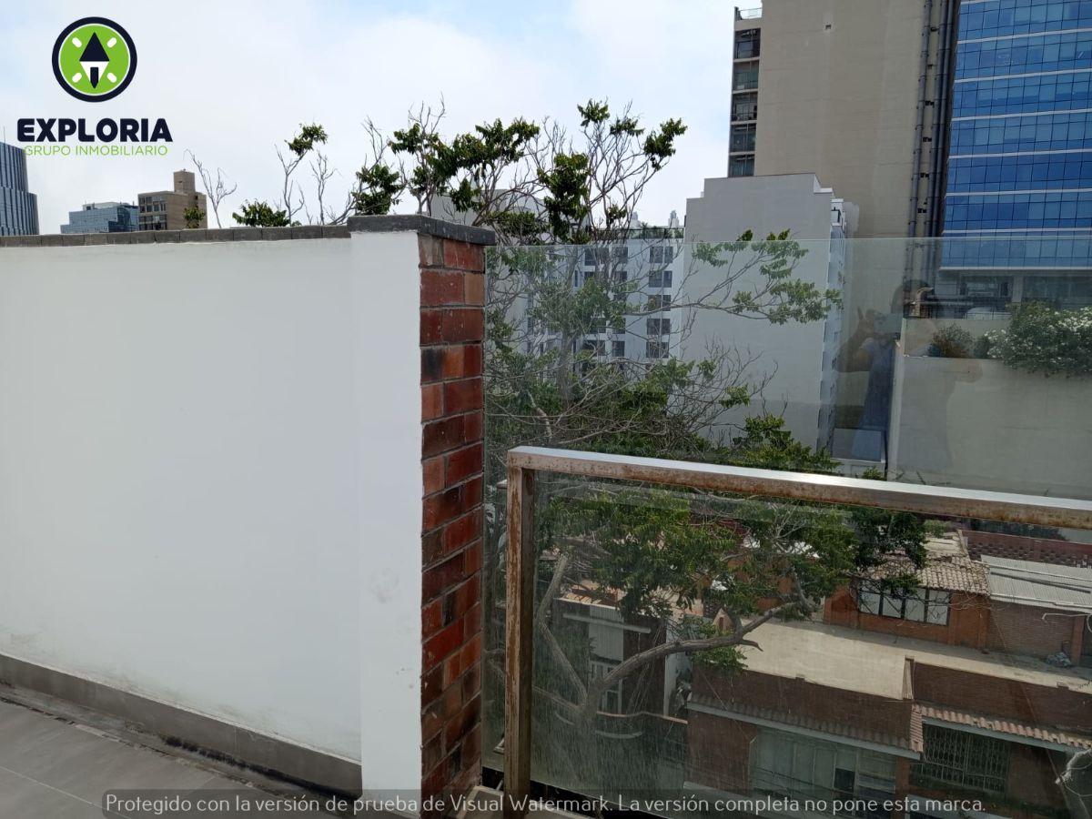 Exclusivo Dúplex en Venta en San Isidro con Terraza y Balcones