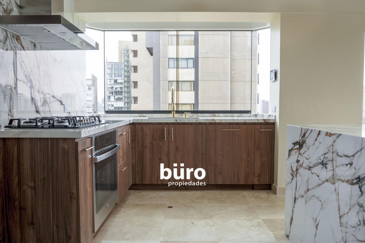 Lujoso Departamento en Venta en San Isidro Frente Al Golf