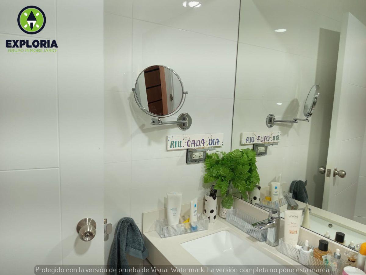 Exclusivo Dúplex en Venta en San Isidro con Terraza y Balcones