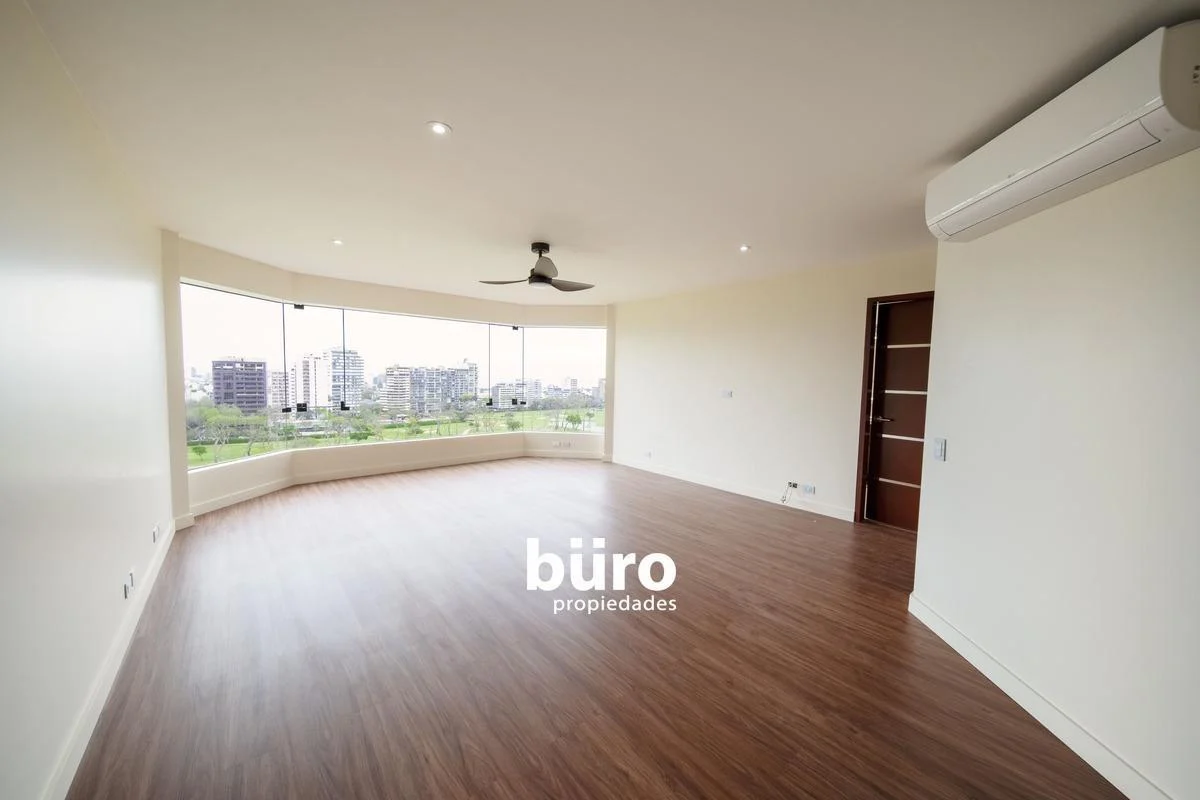 Lujoso Departamento en Venta en San Isidro Frente Al Golf