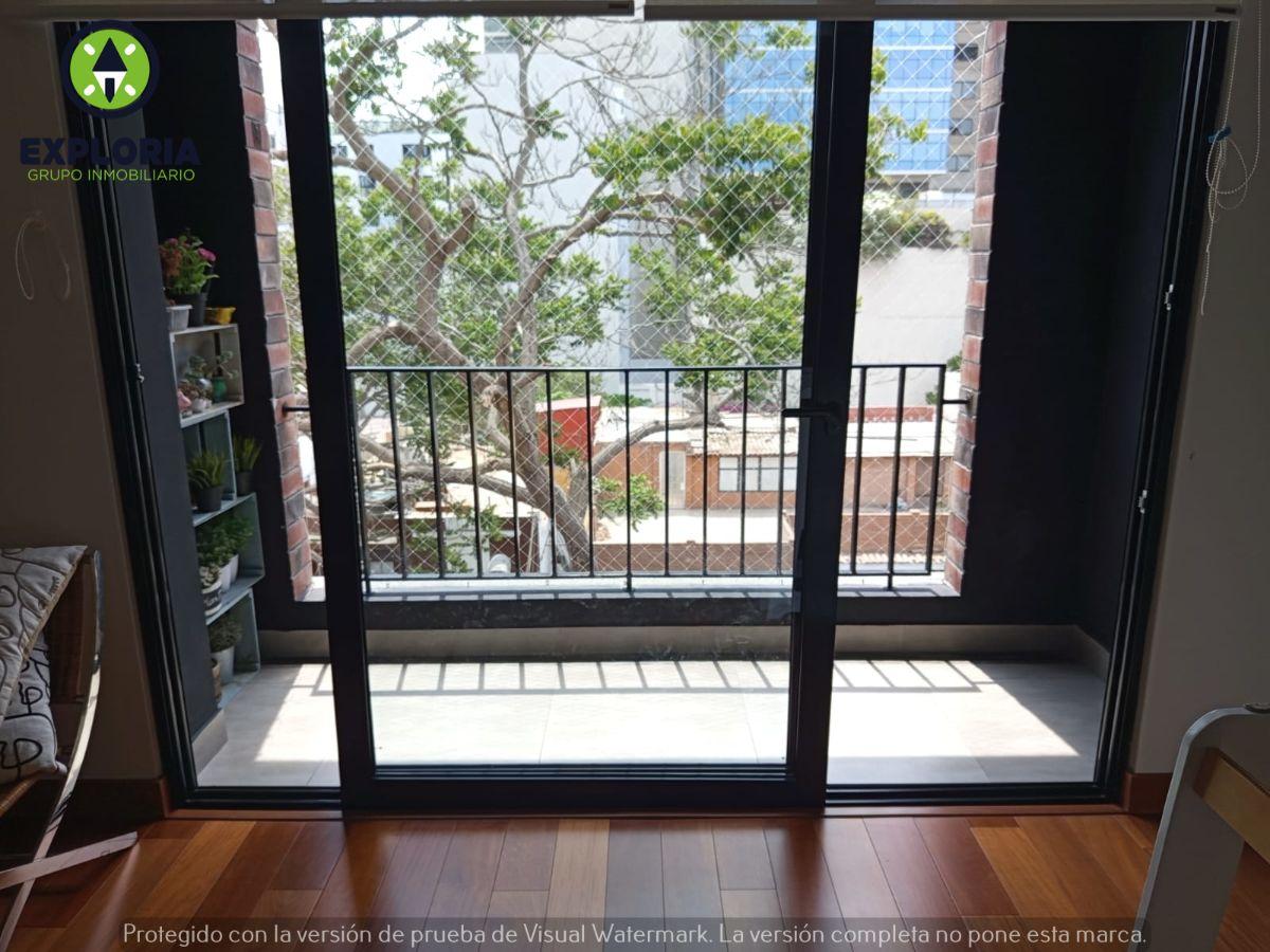 Exclusivo Dúplex en Venta en San Isidro con Terraza y Balcones