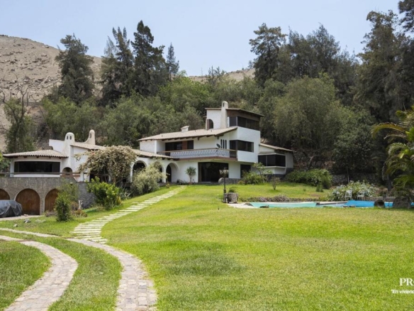 Casa Como Terreno en Zona Tranquila – La Planicie, La Molina