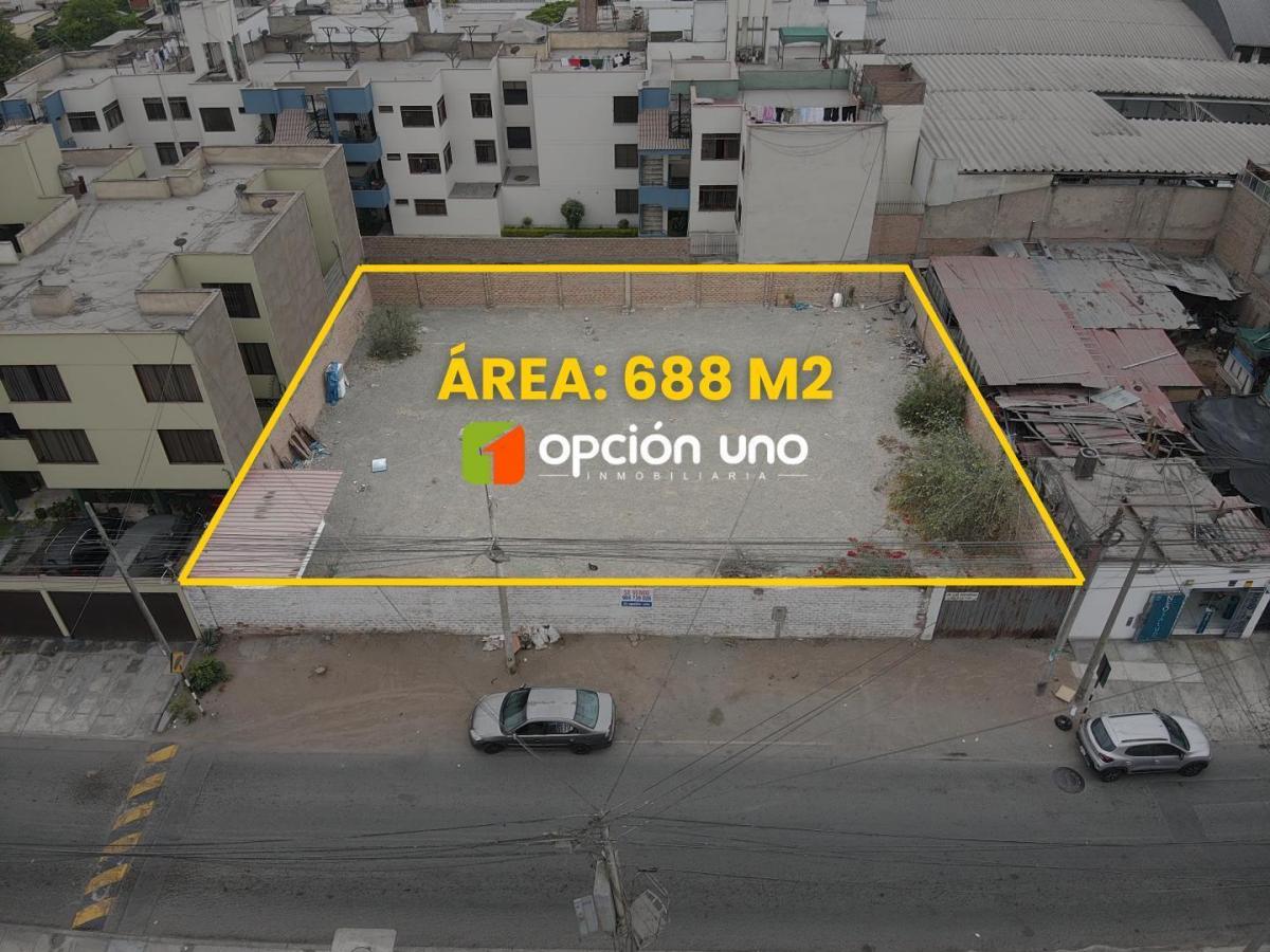 1 Terreno en Residencial Monterrico