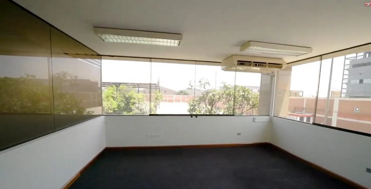 Local Industrial en Venta – 13,000 m² – Ate