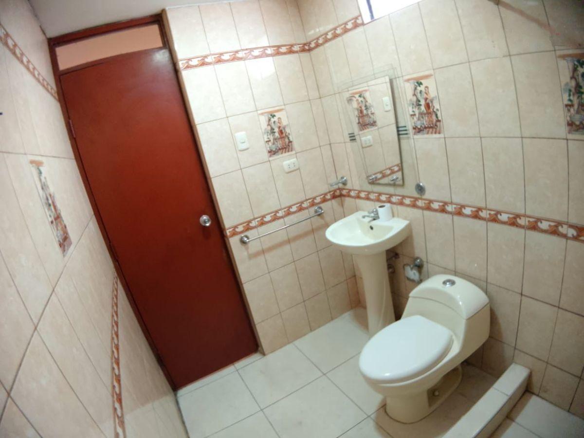 Casa Como Terreno en Venta, Ate