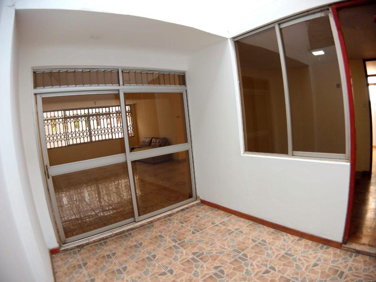 Casa Como Terreno en Venta, Ate