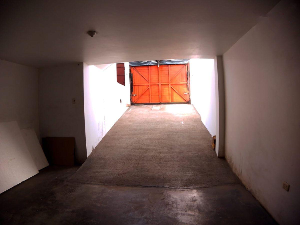 Casa Como Terreno en Venta, Ate