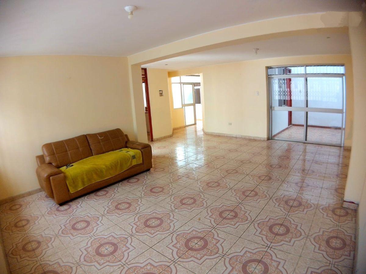 Casa Como Terreno en Venta, Ate