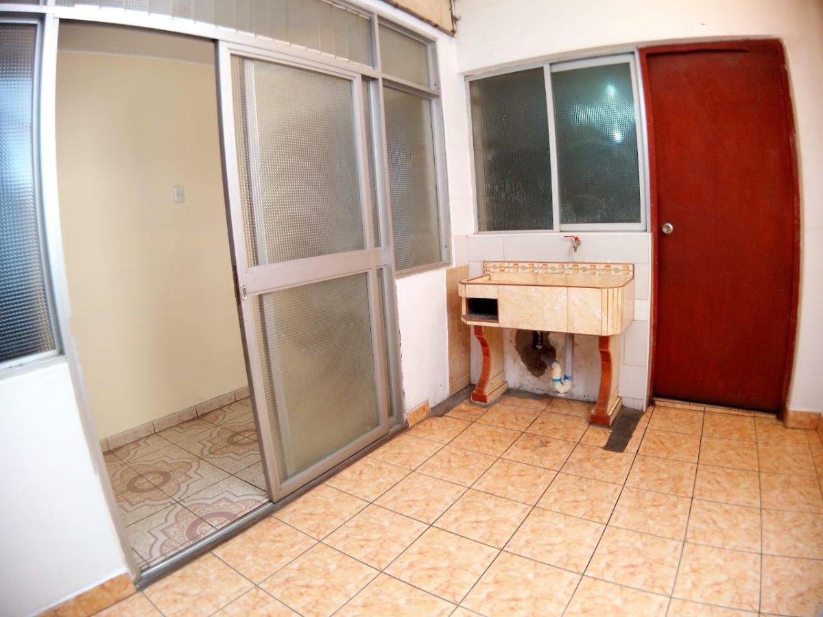 Casa Como Terreno en Venta, Ate