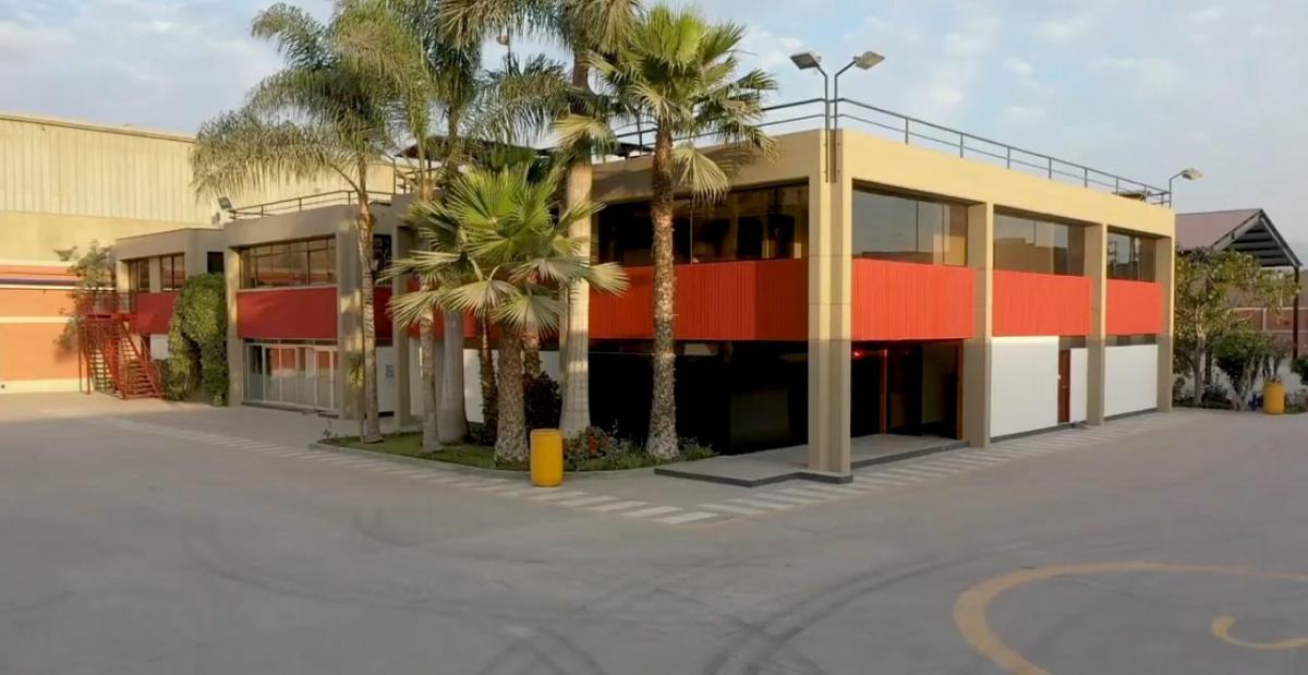 Local Industrial en Venta – 13,000 m² – Ate