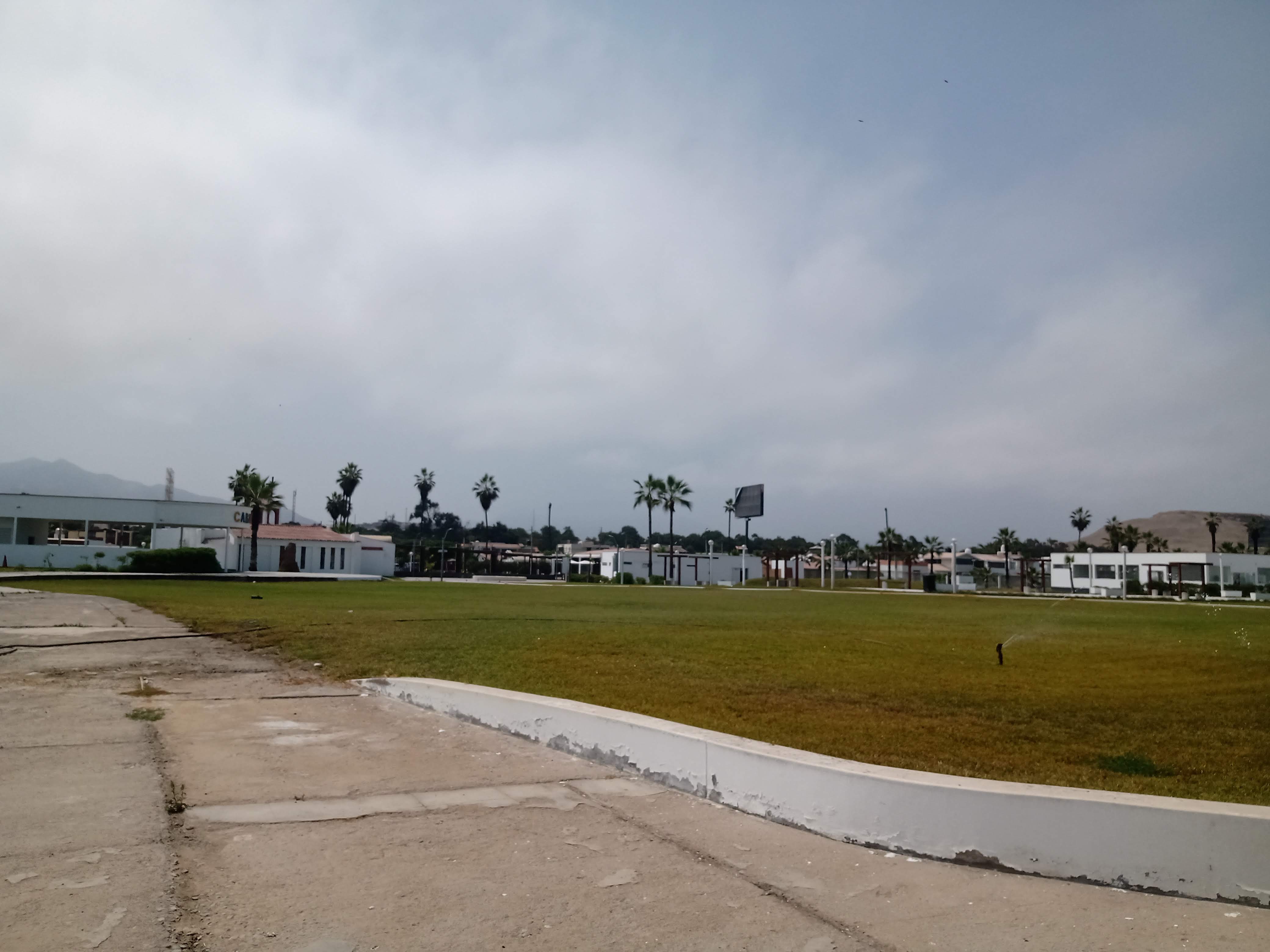SE VENDE AMPLIA CASA EN LURIN – SOLIMAR