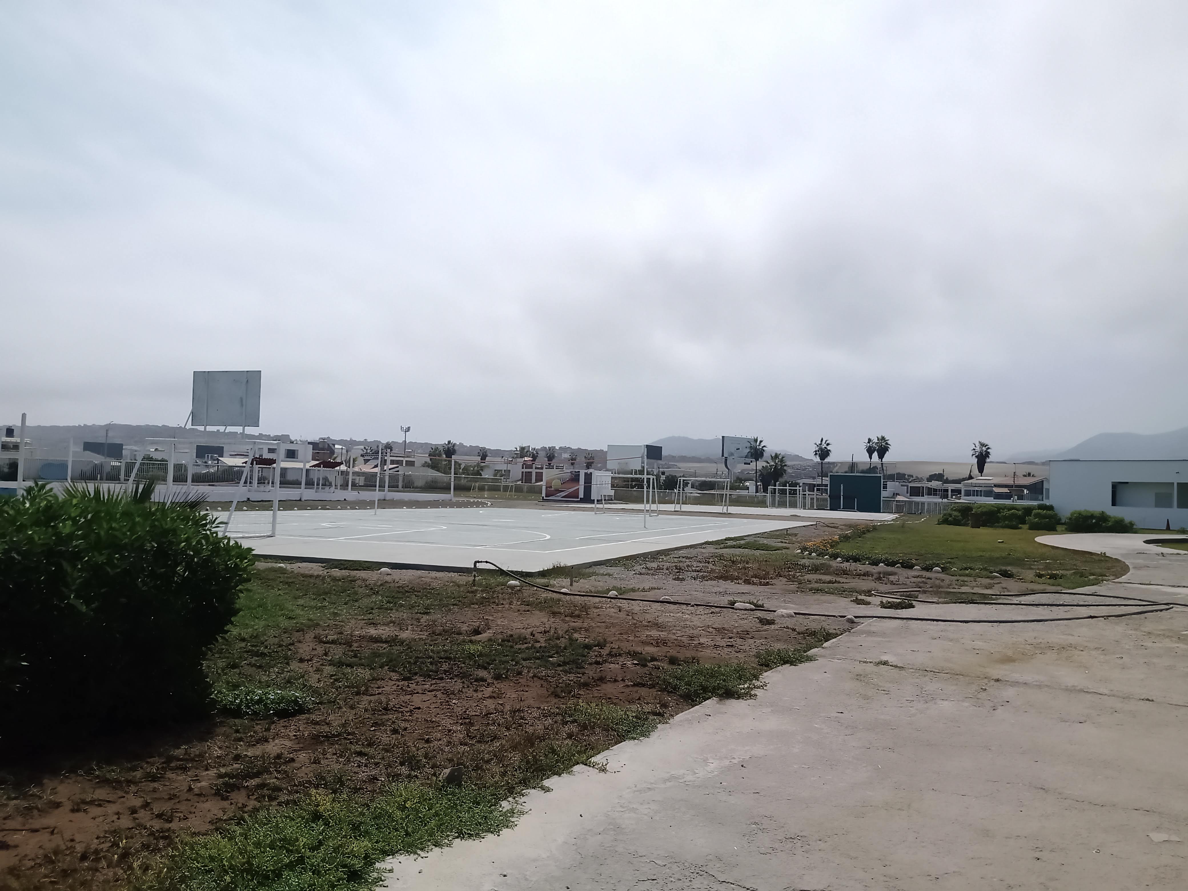 SE VENDE AMPLIA CASA EN LURIN – SOLIMAR
