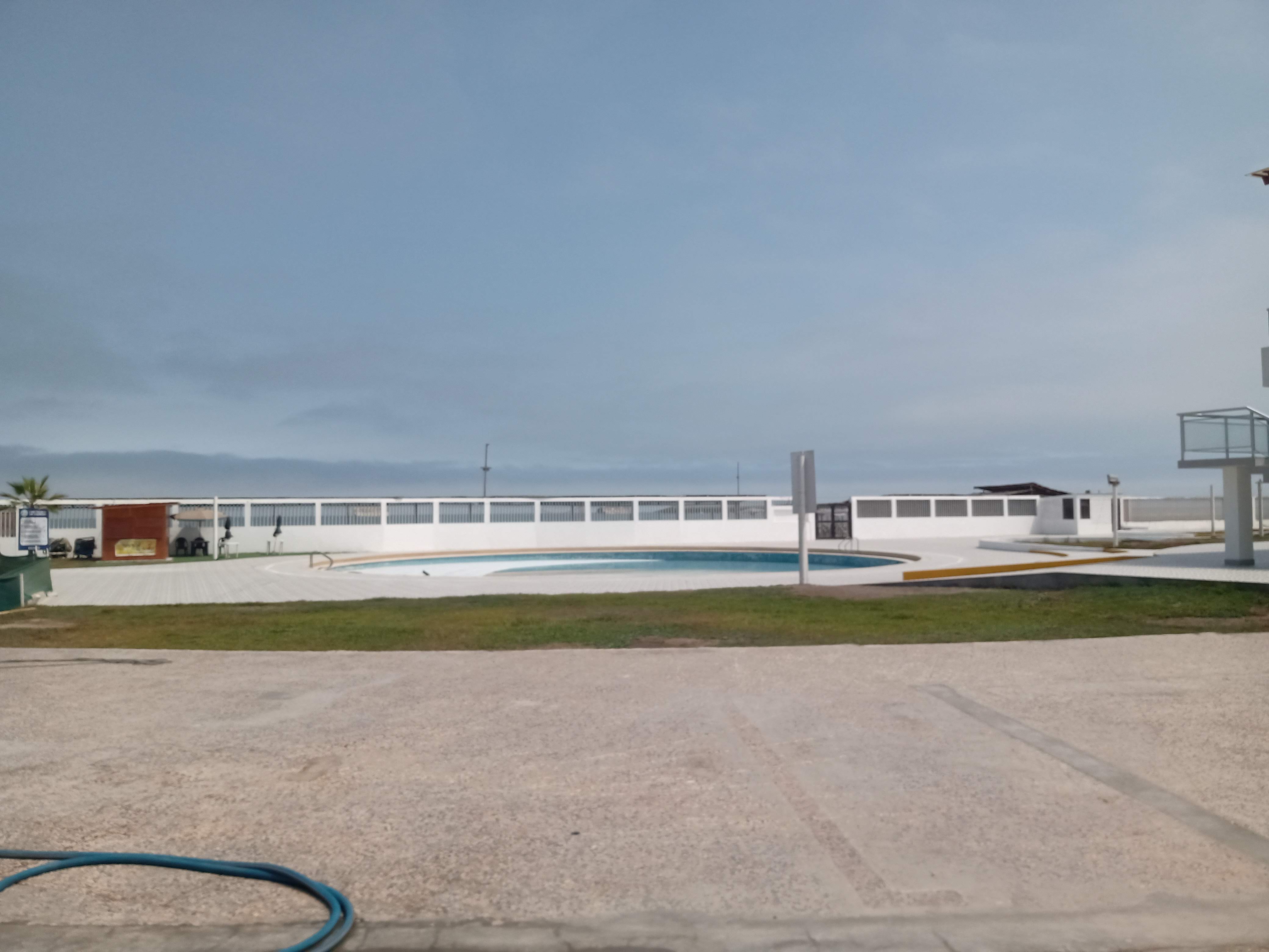 SE VENDE AMPLIA CASA EN LURIN – SOLIMAR