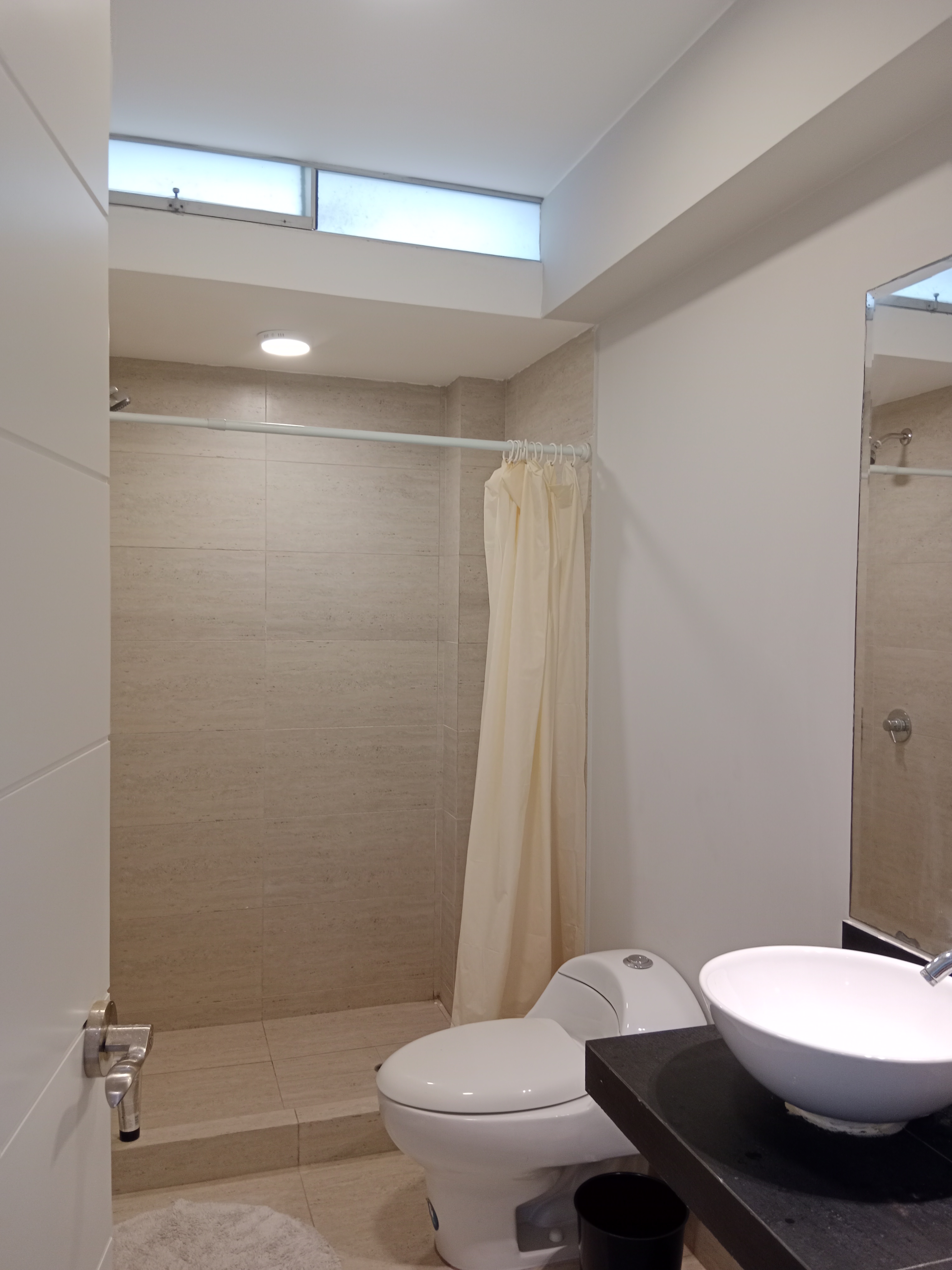SE VENDE AMPLIA CASA EN LURIN – SOLIMAR