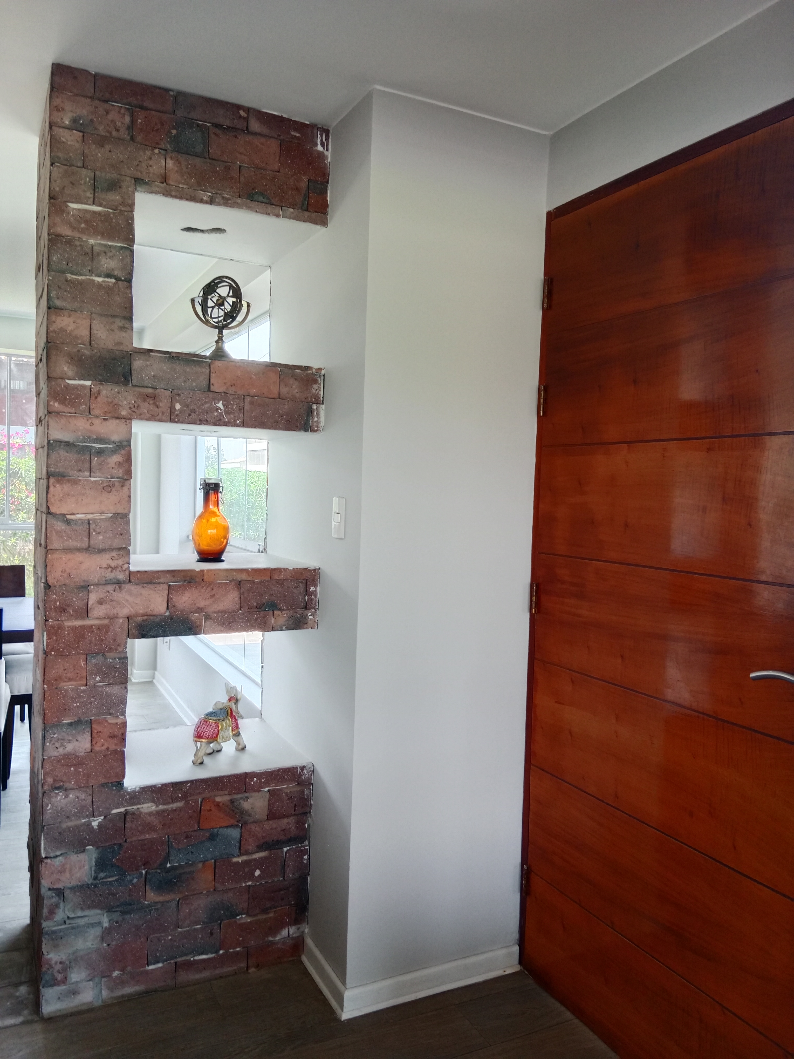 SE VENDE AMPLIA CASA EN LURIN – SOLIMAR