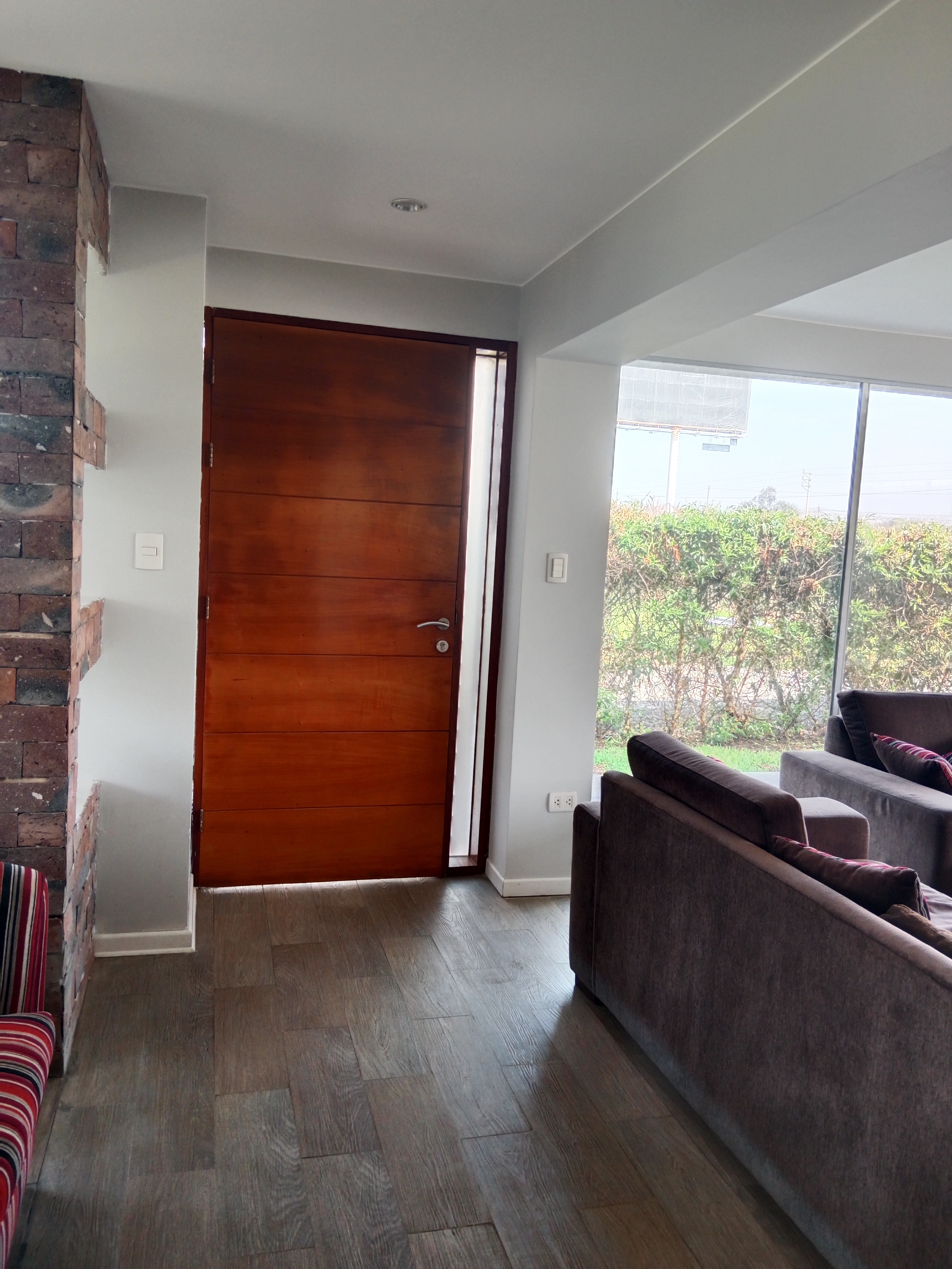 SE VENDE AMPLIA CASA EN LURIN – SOLIMAR