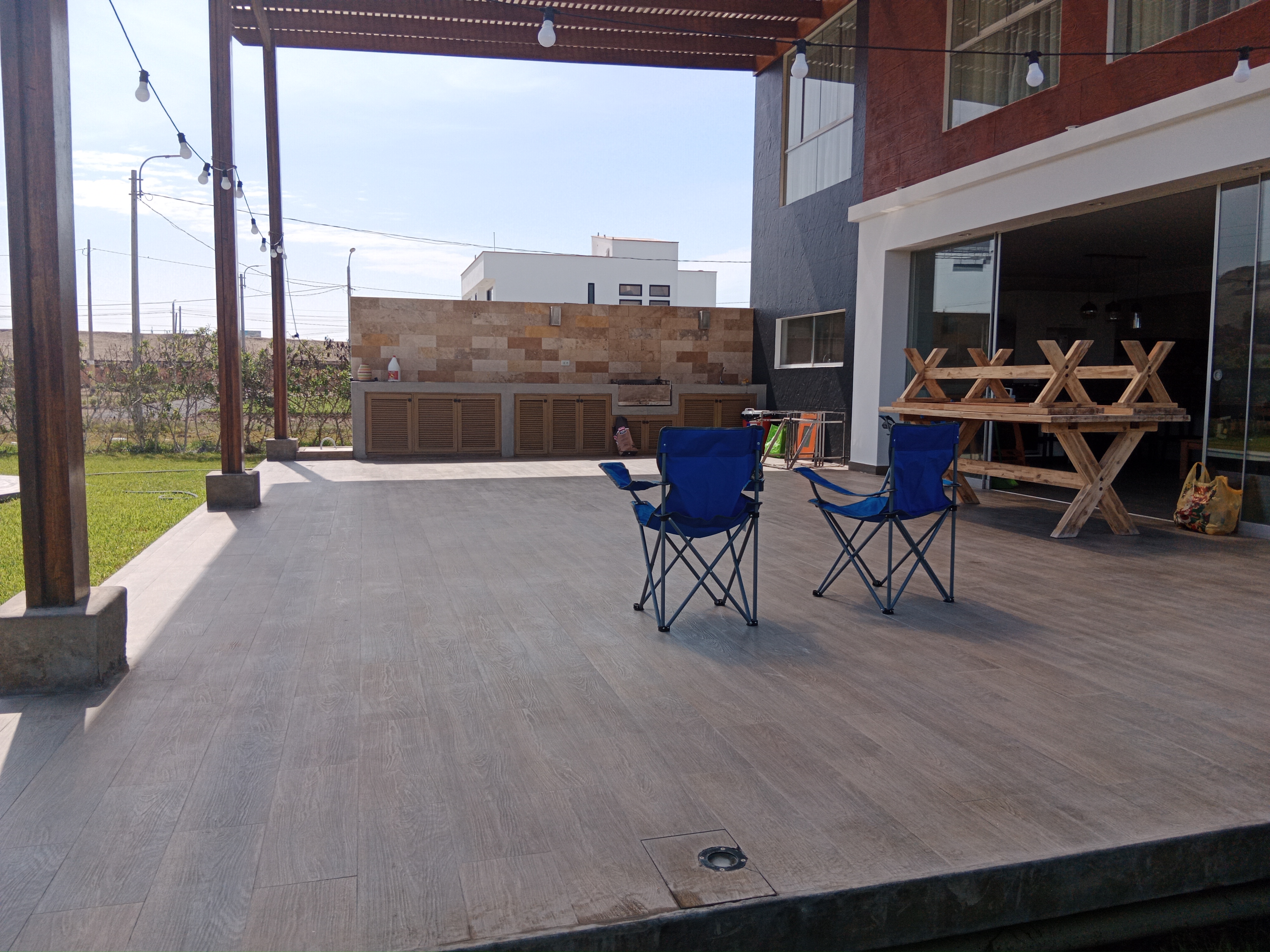 SE VENDE AMPLIA CASA EN LURIN – SOLIMAR