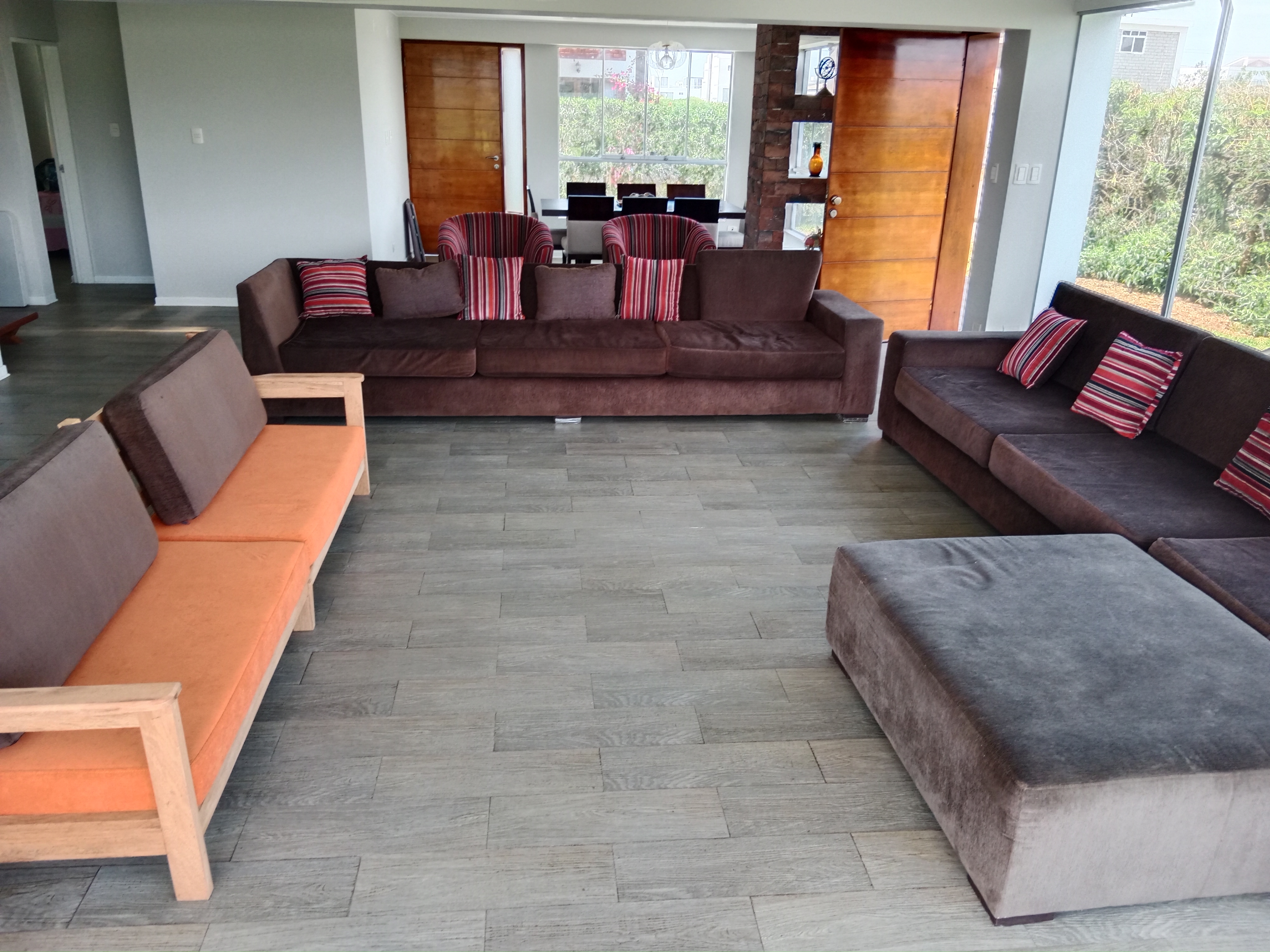 SE VENDE AMPLIA CASA EN LURIN – SOLIMAR