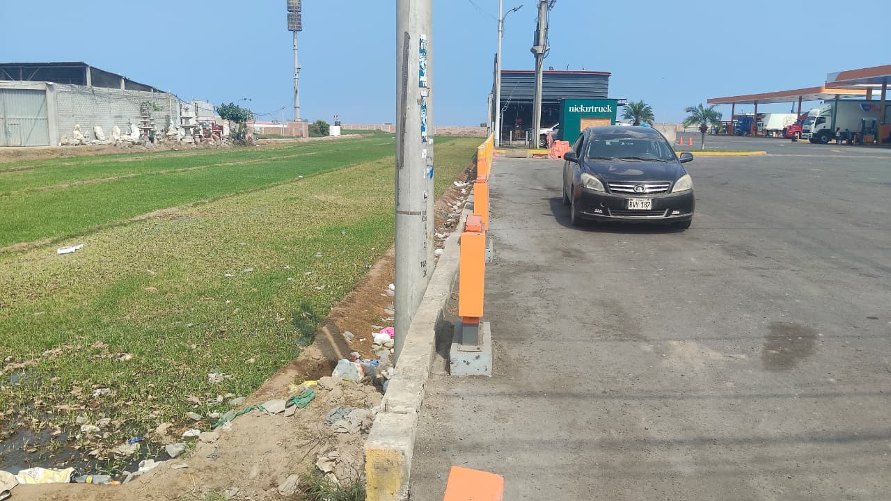 VENTA DE TERRENO DE 10,000 M2. COLINDANTE CON LA PANAMER. SUR DISTRITO DE LURÍN